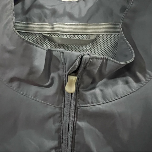 Adidas women’s golf climaproof windbreaker jacket - Picture 4 of 8